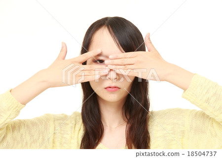 Chilla watching 18504737