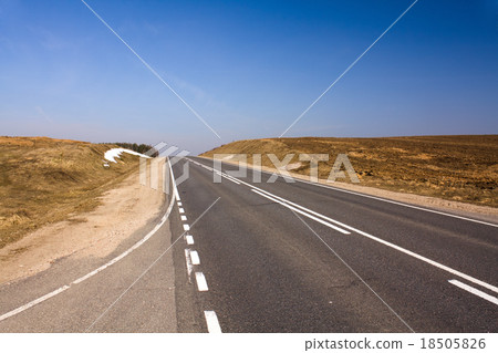 road autumn 18505826
