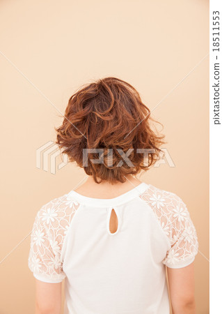 年輕的女士 年輕的女士 18511553