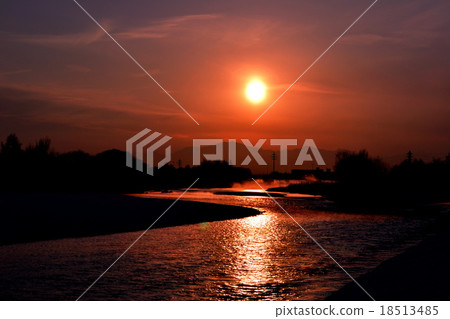 Tokachi-Uppatsudake mountain in Tokachi River 18513485