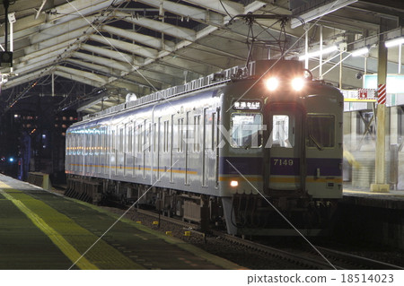 [NK] Nankai Main Line 7100 Series Train (Local: Namba ⇔ Wakayama City) 18514023