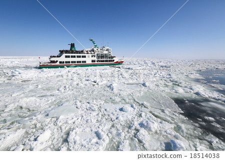 Drift ice and sightseeing icebreaker Aurora 18514038