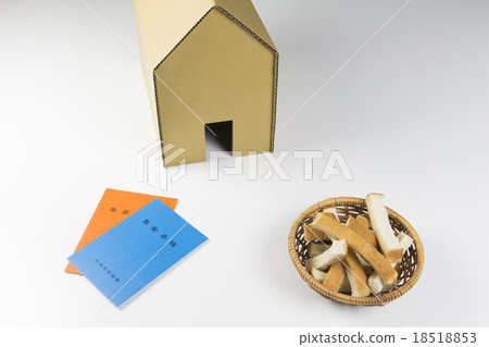 Image of old age bankruptcy 18518853