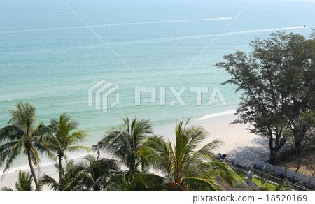Beach and ocean over lookk Beach and ocean over lookk 18520169