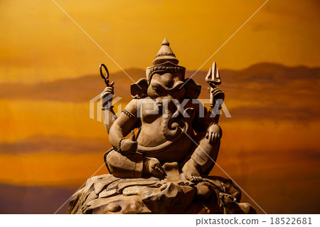 Ganesh carved wood 18522681