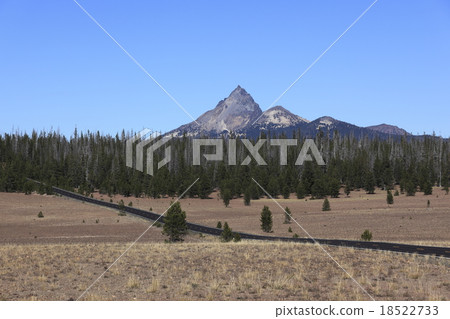 帕蘇斯沙漠的塞爾森山 18522733