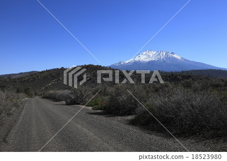 沙斯塔山 沙斯塔山 18523980