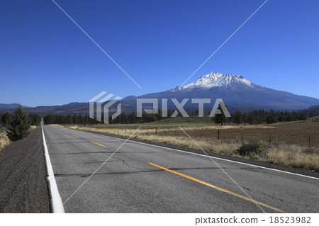 沙斯塔山 沙斯塔山 18523982