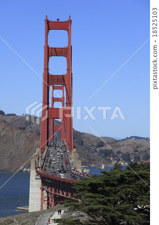 Golden Gate Bridge Golden Gate Bridge 18525103