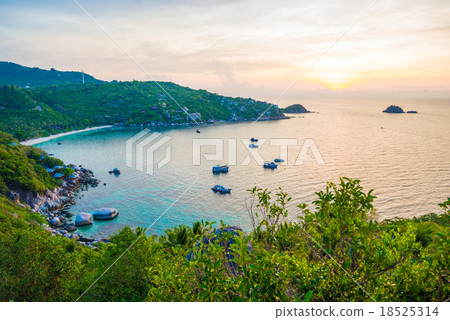 Beautiful viewpoint at Koh Tao Island 18525314