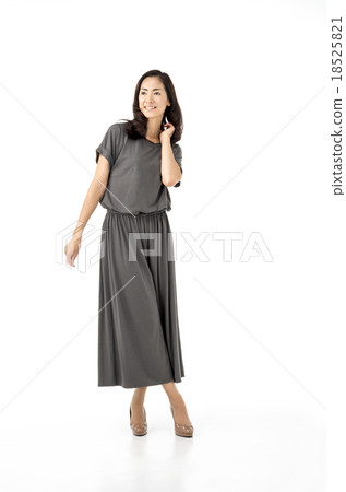 Middle-aged women Middle-aged women 18525821