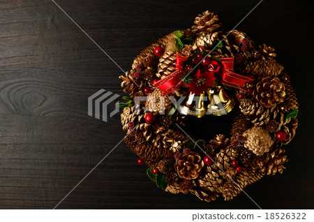 Christmas wreath  18526322