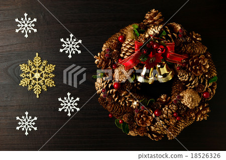 Christmas wreath  18526326