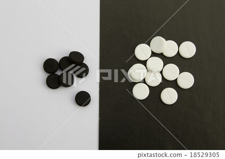 pills, close up pills, close up 18529305