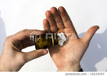 pills, close-up pills, close-up 18529307