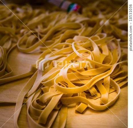 Fettuccine handmade 18531036