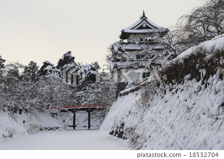 弘前城堡在冬天 18532704