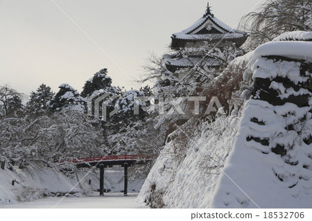 Hirosaki castle in winter 18532706