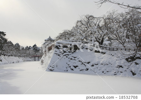 Hirosaki castle in winter 18532708