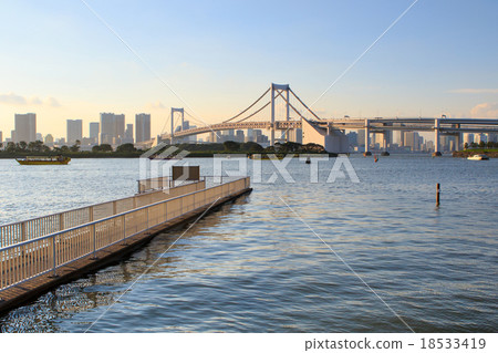 rainbow bridge odaiba tokyo japan 18533419
