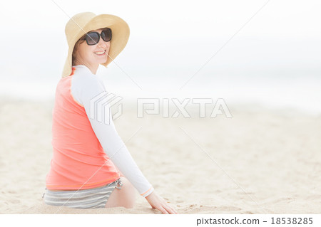 woman in rashguard 18538285