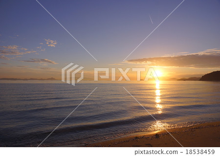 晚上景觀 18538459