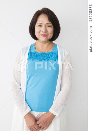 Senior women portrait Senior women portrait 18538878