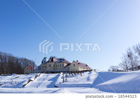 Entrance to Village Pioneering Hokkaido in winter 18544323