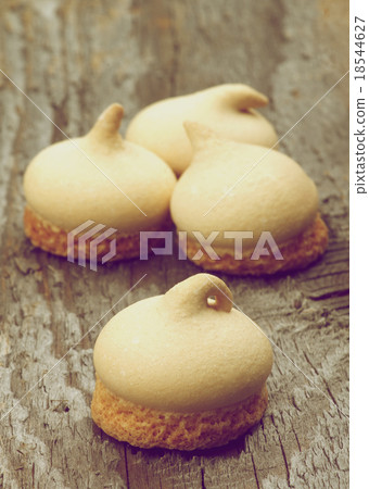 Swirled Meringue 18544627