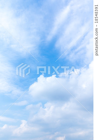 秋天天空白色雲彩和藍天背景材料複製空間字符空間肌肉雲彩積云云彩卷云云彩 秋天天空白色雲彩和藍天背景材料複製空間字符空間肌肉雲彩積云云彩卷云云彩 18548391