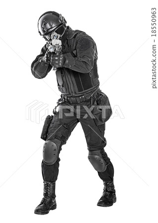police officer SWAT 18550963