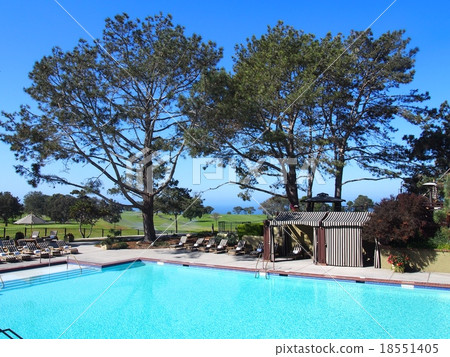 室外游泳池 18551405