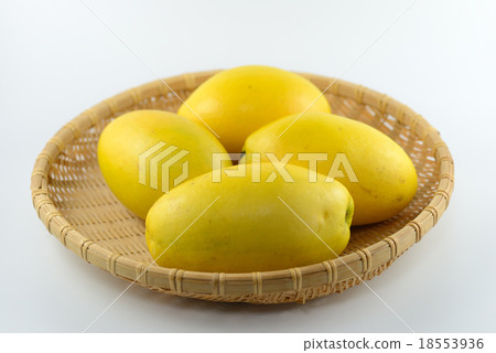 Quince Quince 18553936
