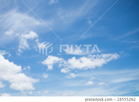 Clear blue sky with white cloud 18555262