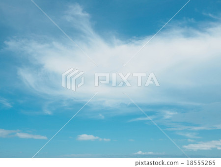 Clear blue sky with white cloud 18555265