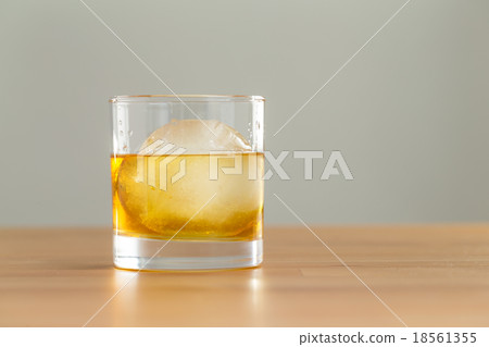 Whiskey 18561355
