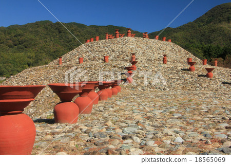 Yanai Chaseuri Kofun埋葬土墩 18565069