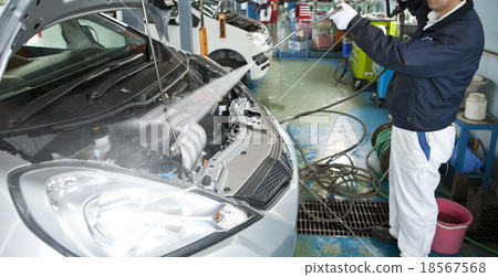 Mechanic image 18567568