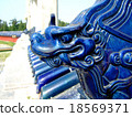Dragon's roof decoration 18569371