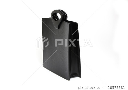 Woman leather handbag isolated 18572381