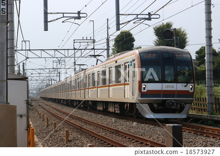Tokyo Metro 10000 series Tokyo Metro 10000 series 18573927