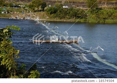 海鮮網捕魚岐阜Nagara河 18574504