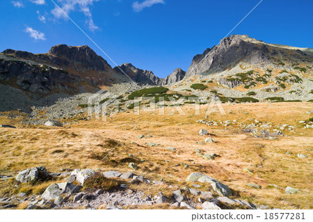 Summer in 5 lakes valley in High Tatra Mountains Summer in 5 lakes valley in High Tatra Mountains 18577281