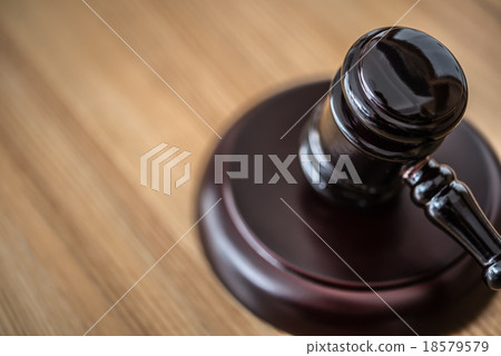 加貝爾法官 加貝爾法官 18579579