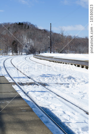 White track White track 18580023