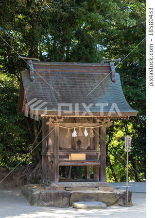 Handmilk company (Yaigaki Shrine) 18580433