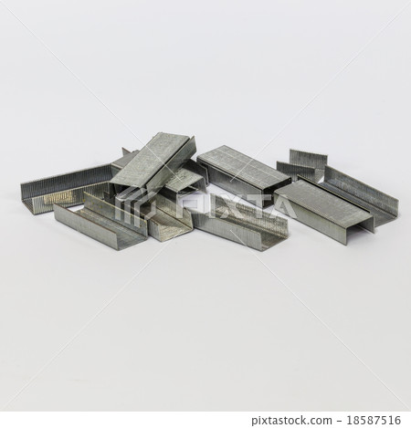 Metal staples 18587516