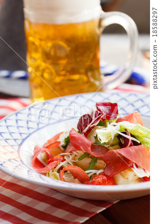 salad with jamon 18588297