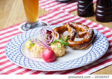 oktoberfesh dish oktoberfesh dish 18588407