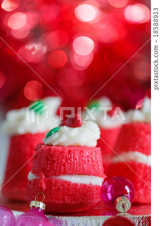 red velvet Christmas cakes red velvet Christmas cakes 18588913